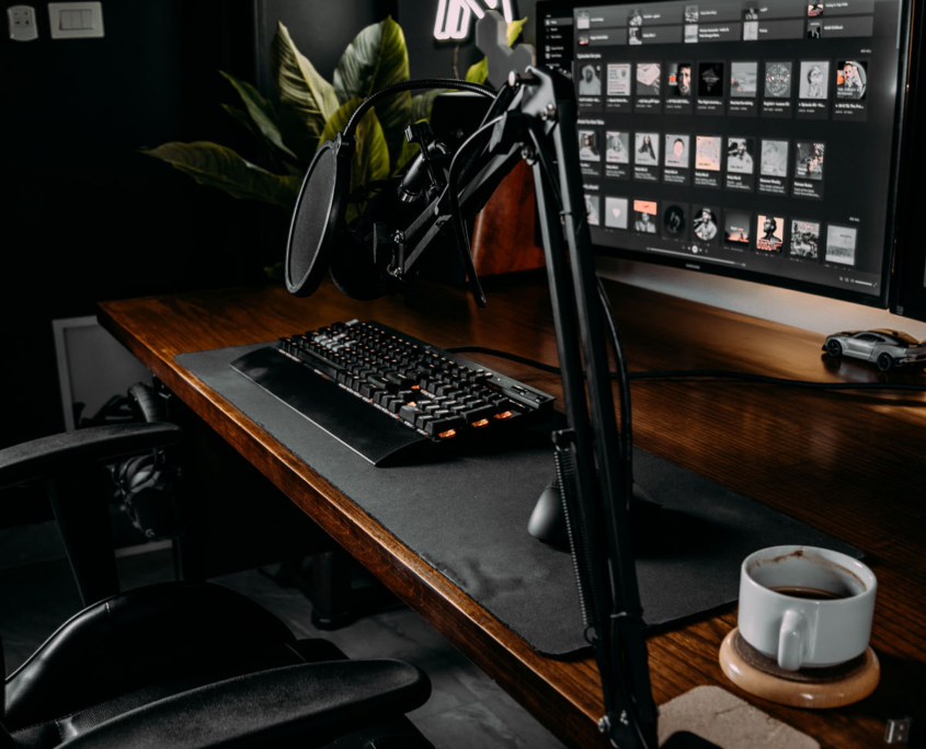 amr taha UOMrO JN XQ unsplash